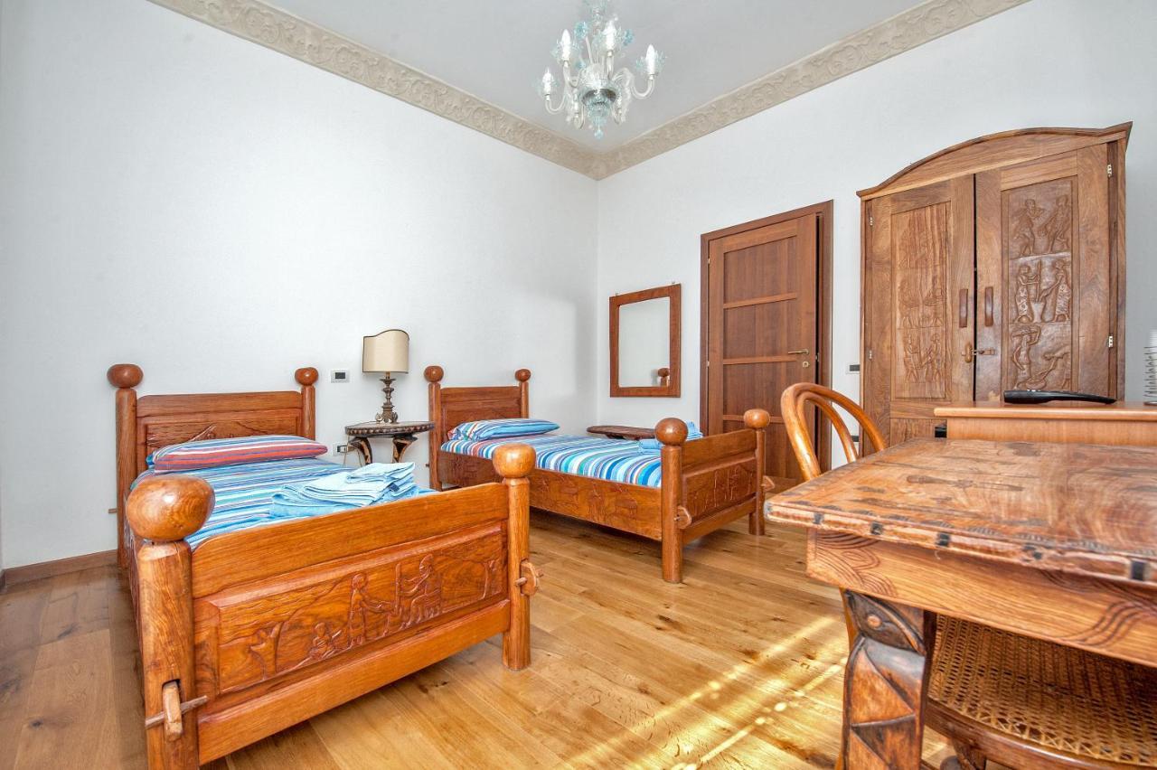 B&B Bone Novelle Dimora Storica Palazzo Zuzi Λ' Άκουιλα Εξωτερικό φωτογραφία