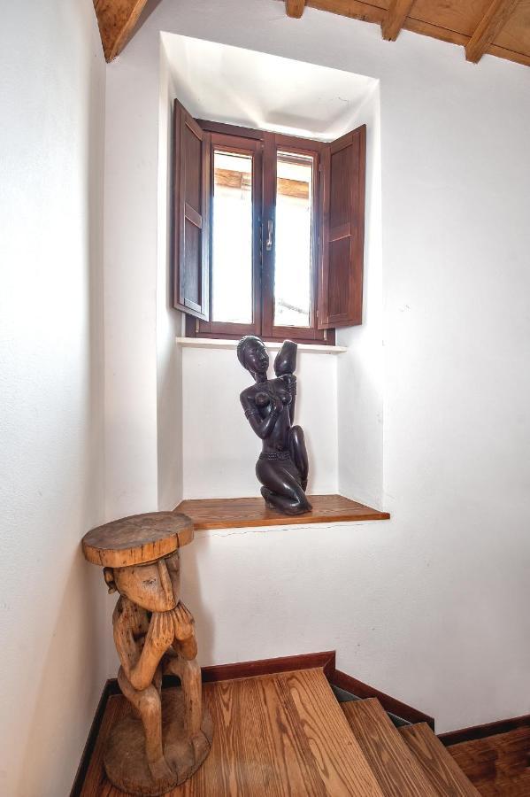 B&B Bone Novelle Dimora Storica Palazzo Zuzi Λ' Άκουιλα Εξωτερικό φωτογραφία