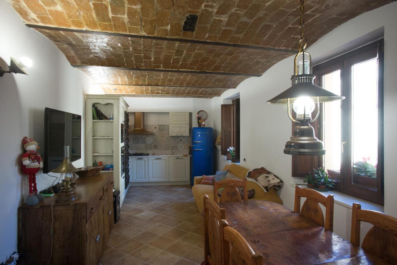 B&B Bone Novelle Dimora Storica Palazzo Zuzi Λ' Άκουιλα Εξωτερικό φωτογραφία